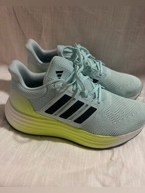 Women’s adidas ultra dream bold size 11